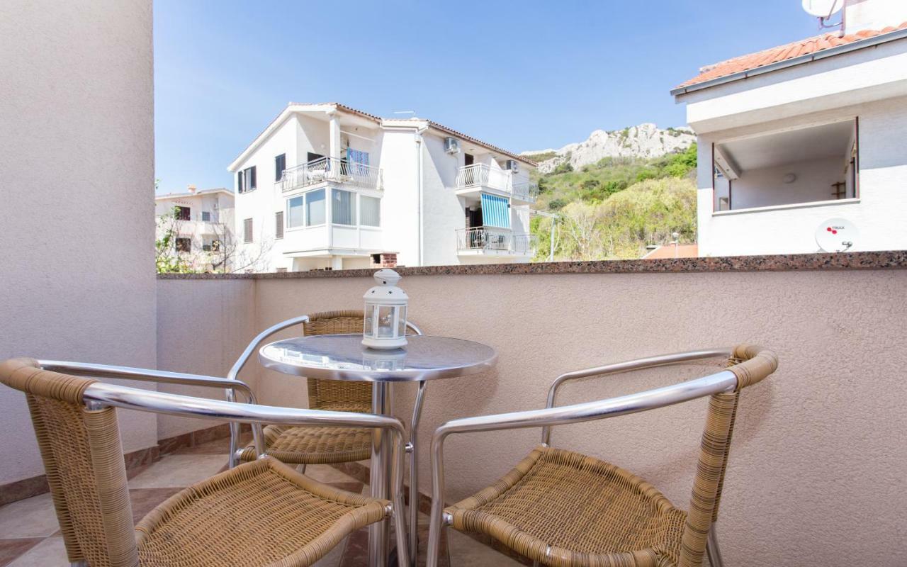 Apartments Mira Baška Eksteriør billede